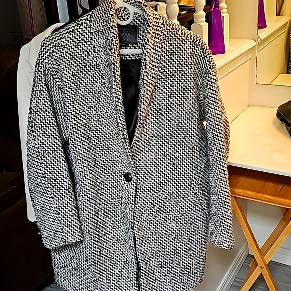 Black and White twead coat